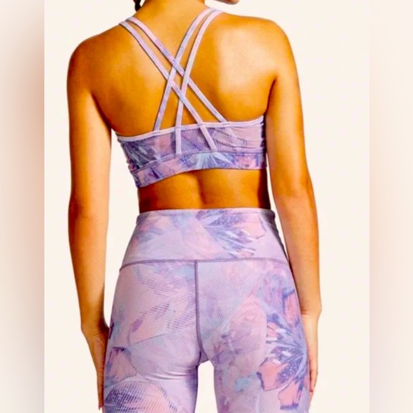 Peloton x WITH floral 2k blue pink bra & matching crop leggings set, size medium - Picture 3 of 16